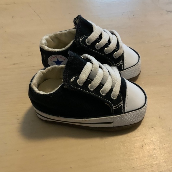 infant size 1 converse